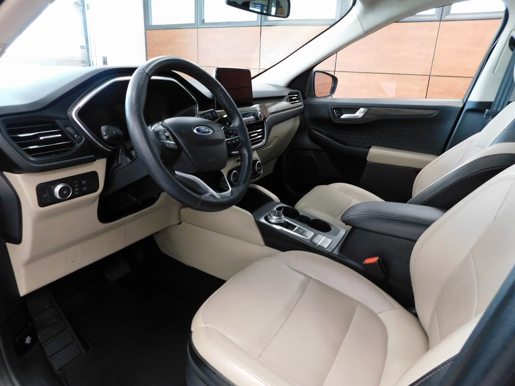 2020 Ford Escape Titanium photo 15