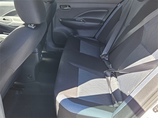2025 Nissan Versa SV photo 8