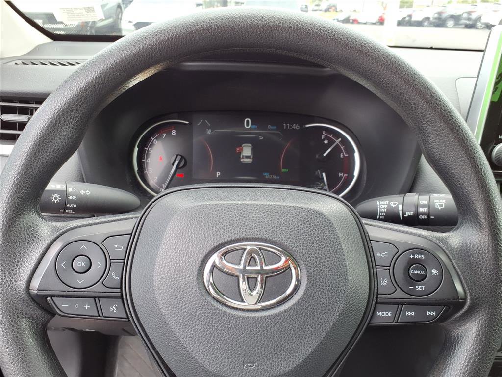 2024 Toyota RAV4 XLE photo 12