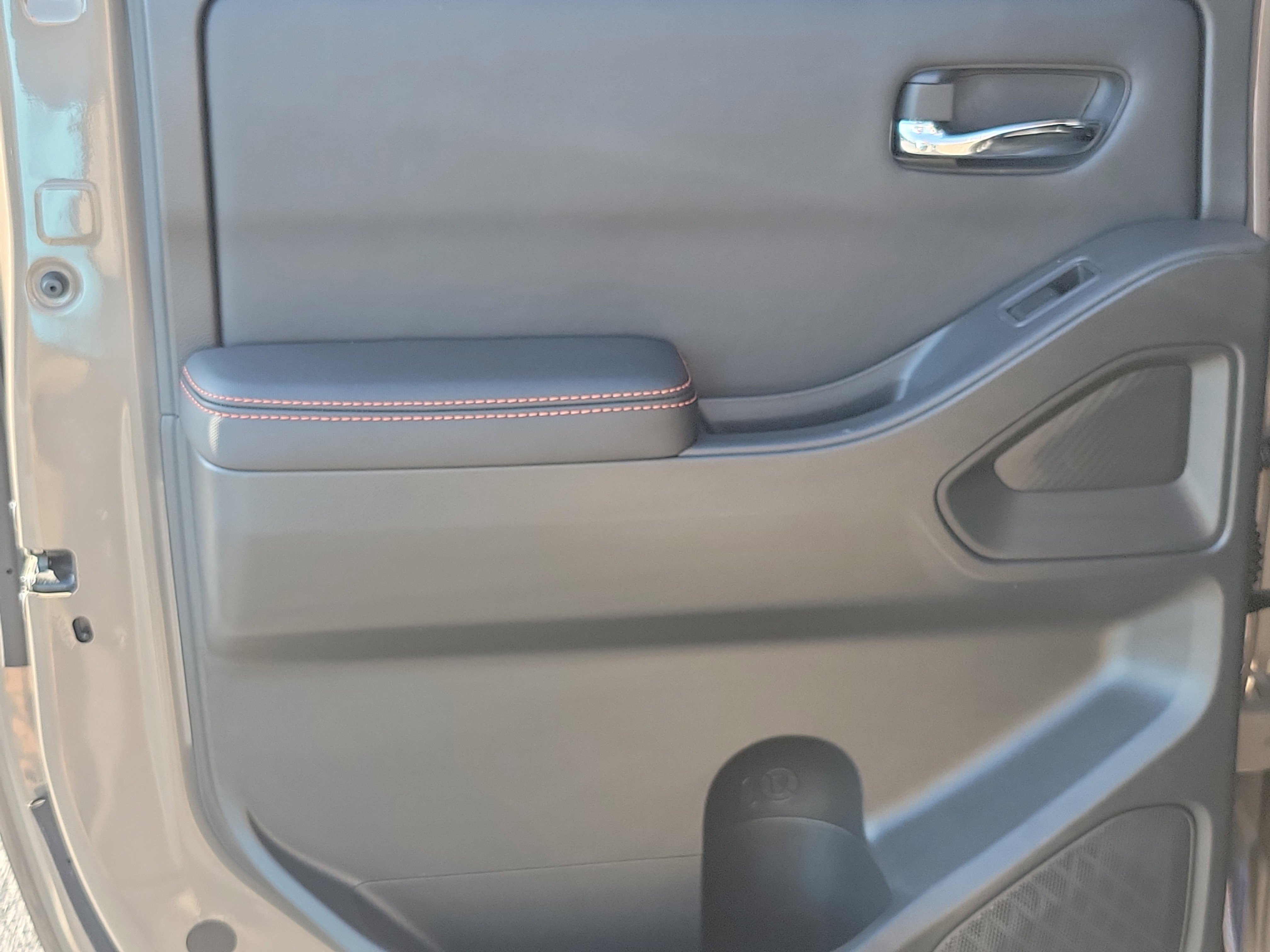 2023 Nissan Frontier PRO-X photo 5