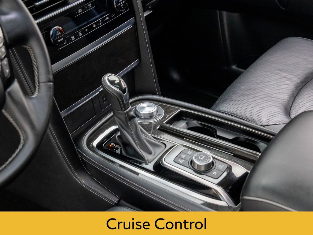 2024 Infiniti QX80 Luxe photo 11
