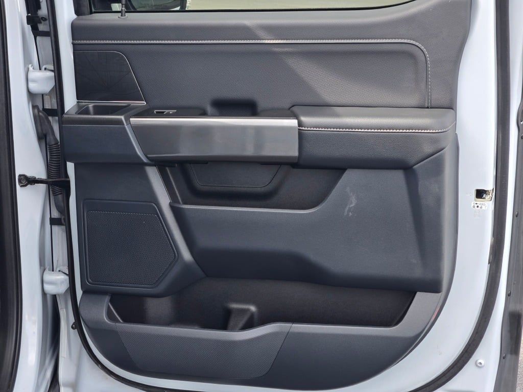 2022 Ford F-150 XLT photo 8