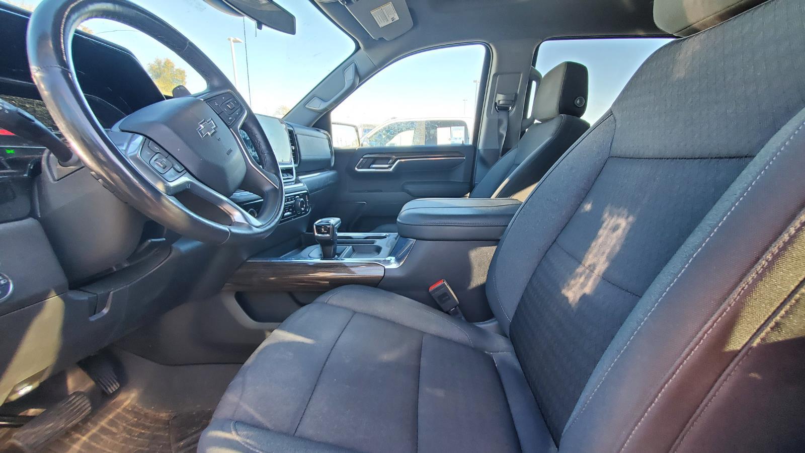 2023 Chevrolet Silverado 1500 LT Trail Boss photo 2