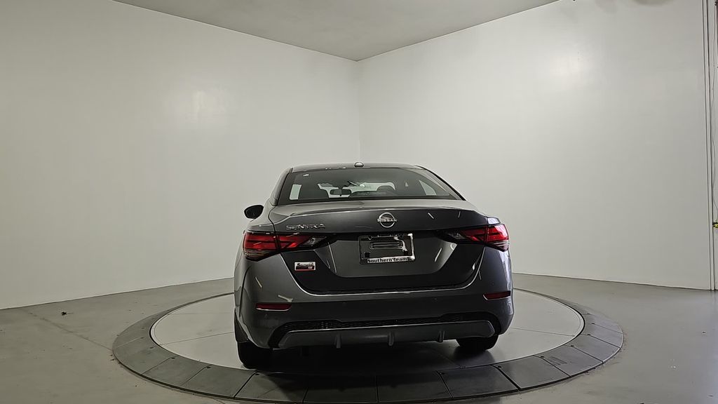 2025 Nissan Sentra SV photo 4