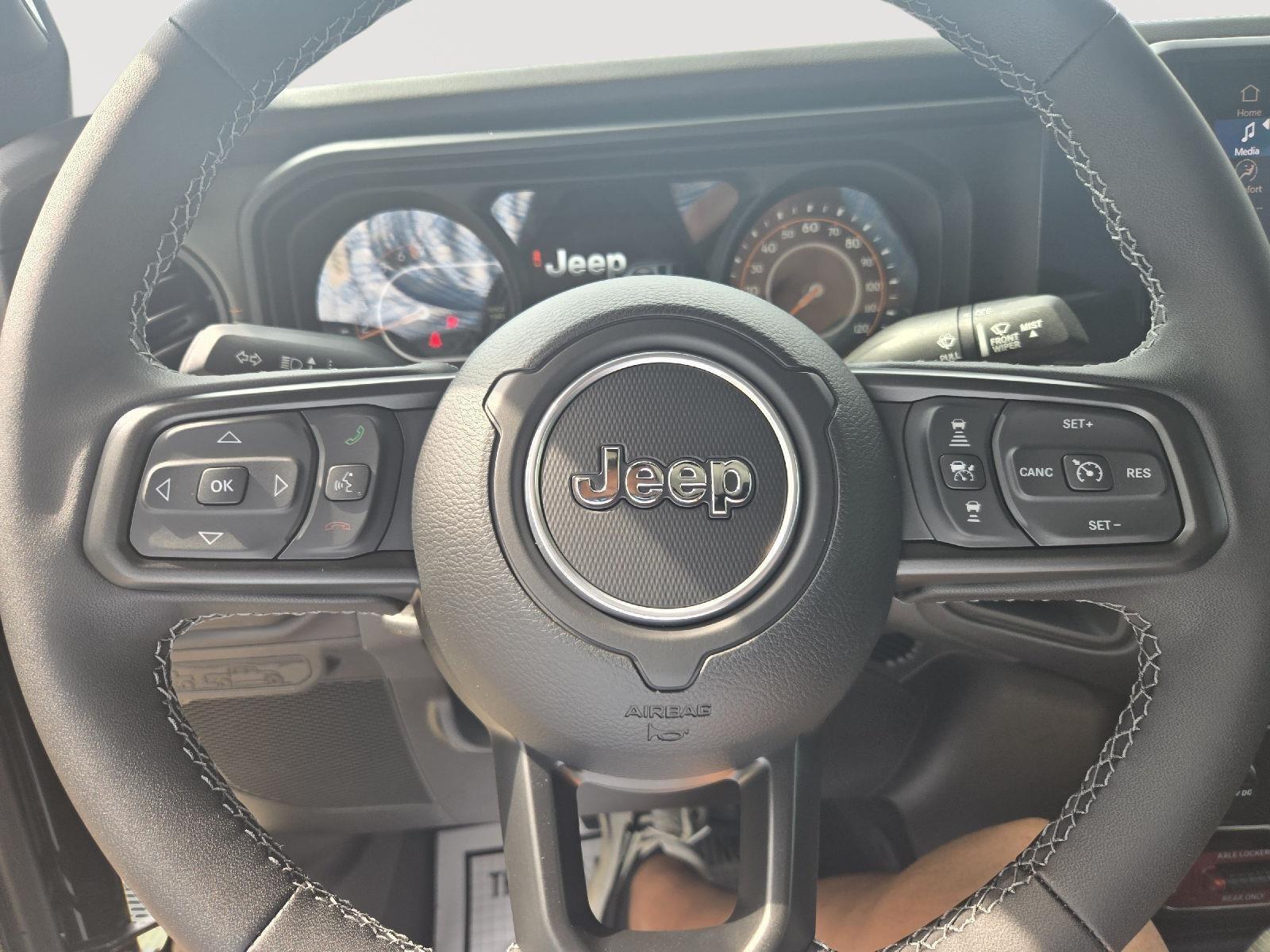 2025 Jeep Gladiator Mojave photo 13