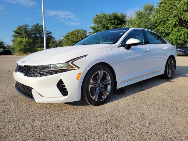 2022 Kia K5 EX photo 2