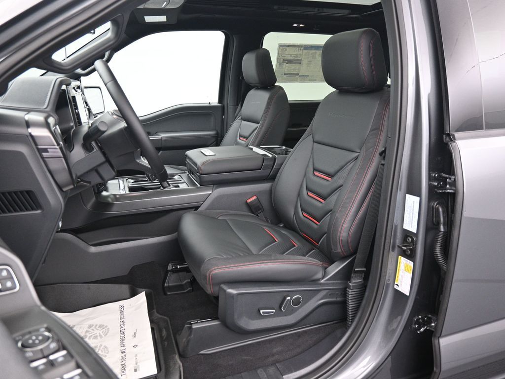 2025 Ford F-150 Lariat photo 9