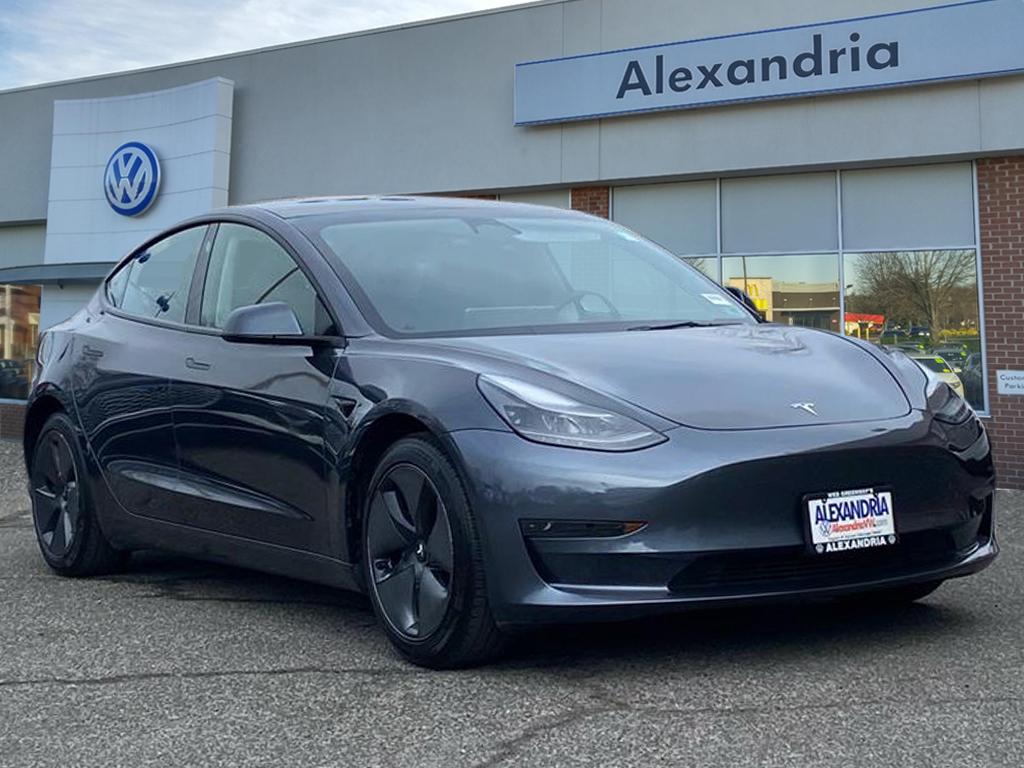 2022 Tesla Model 3 Base's photo