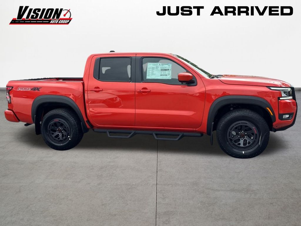 2025 Nissan Frontier PRO-4X photo 4