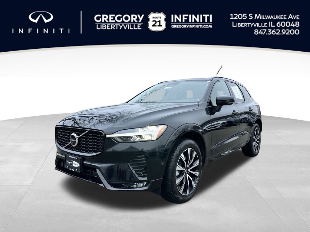 2025 Volvo XC60 Plus's photo