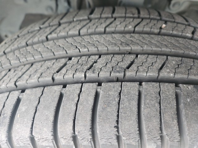 Used 2019 GRAY Toyota XLE image 23