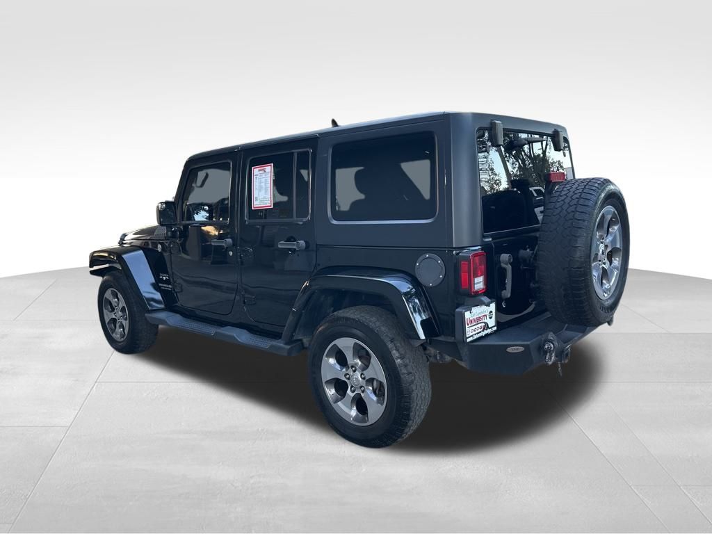 2017 Jeep Wrangler Unlimited Sahara photo 4