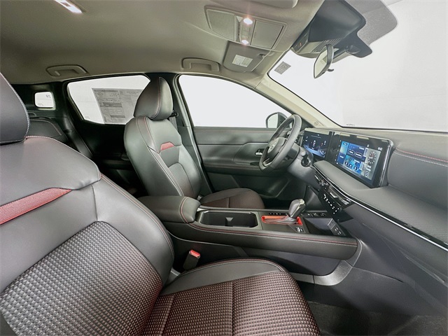 2025 Nissan Kicks SR photo 22