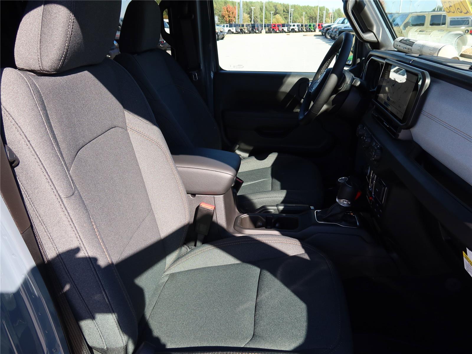 2026 Jeep Gladiator Willys photo 4