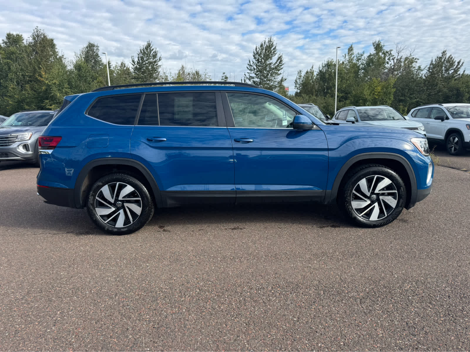 2025 Volkswagen Atlas SE Technology photo 5