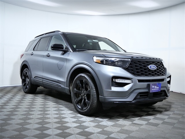 2023 Ford Explorer ST-LINE's photo