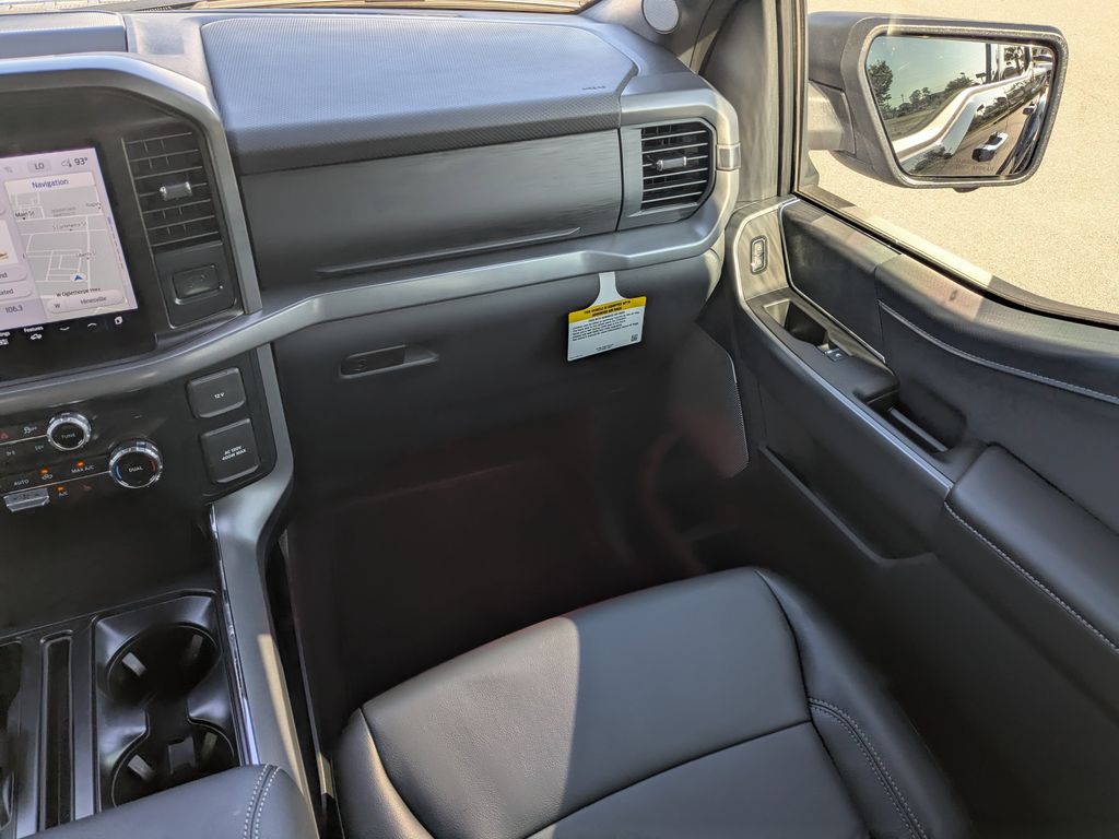 2025 Ford F-150 XLT photo 19