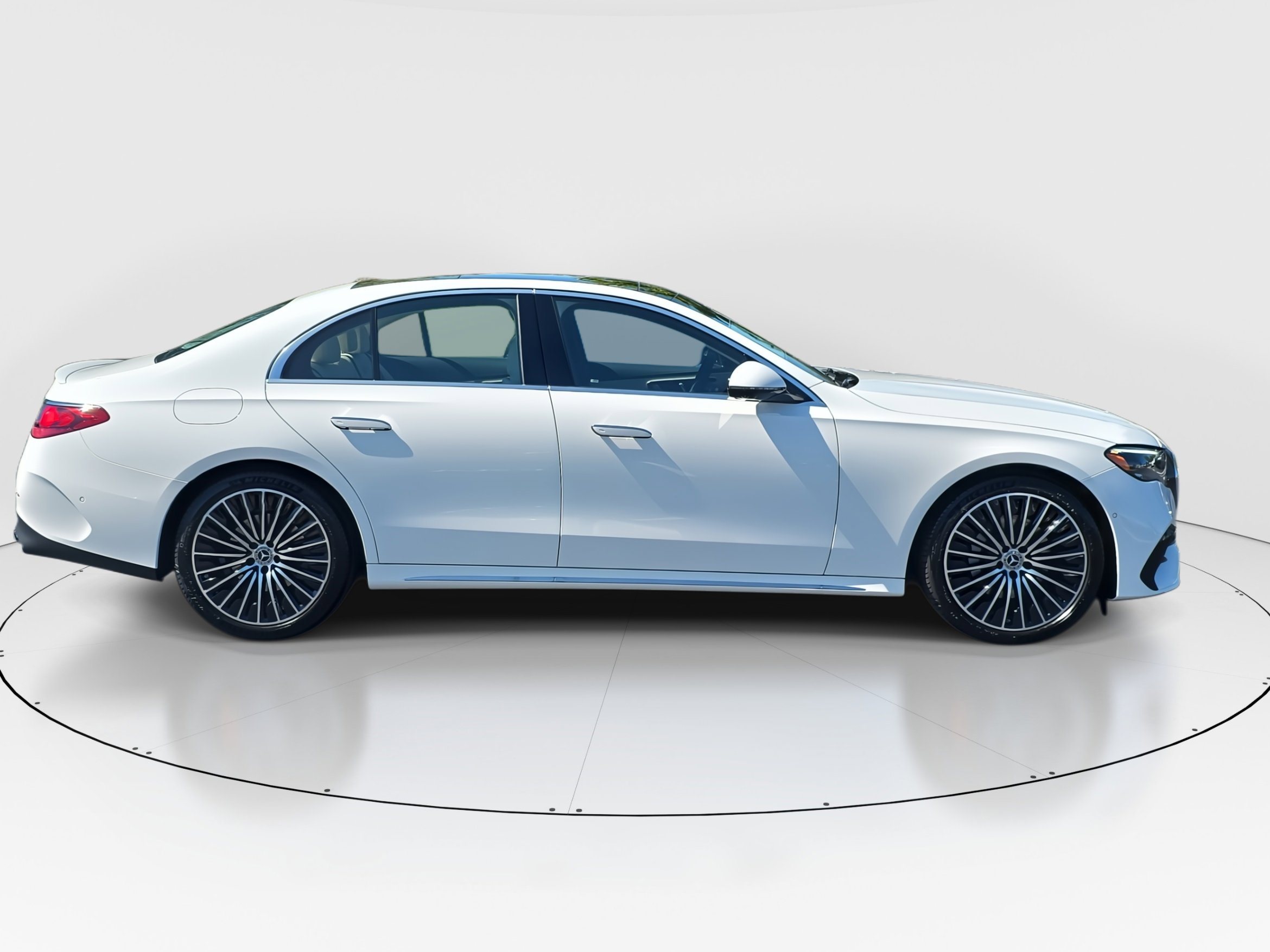 2026 Mercedes Benz E 350 photo 4