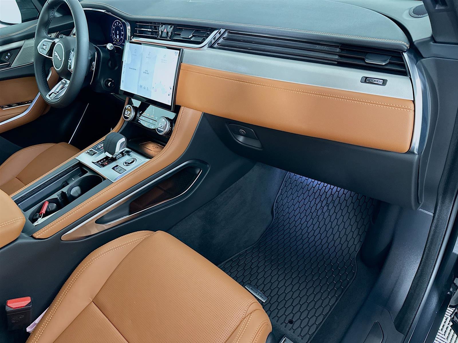 2026 Jaguar F-PACE P250 R-Dynamic S photo 24