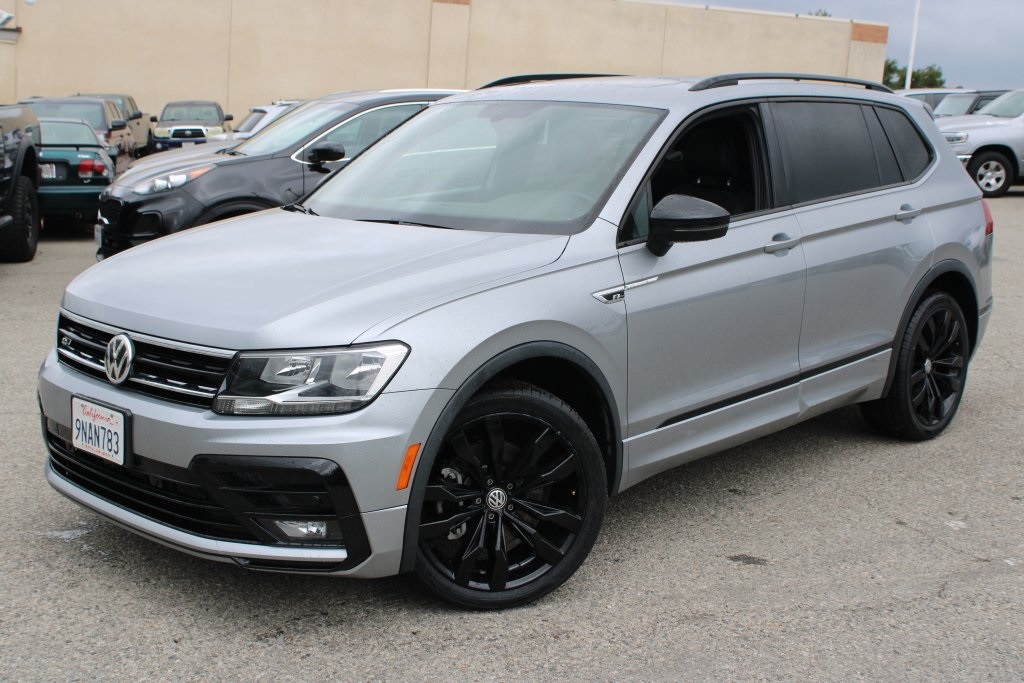 2021 Volkswagen Tiguan SE R-LINE BLACK's photo
