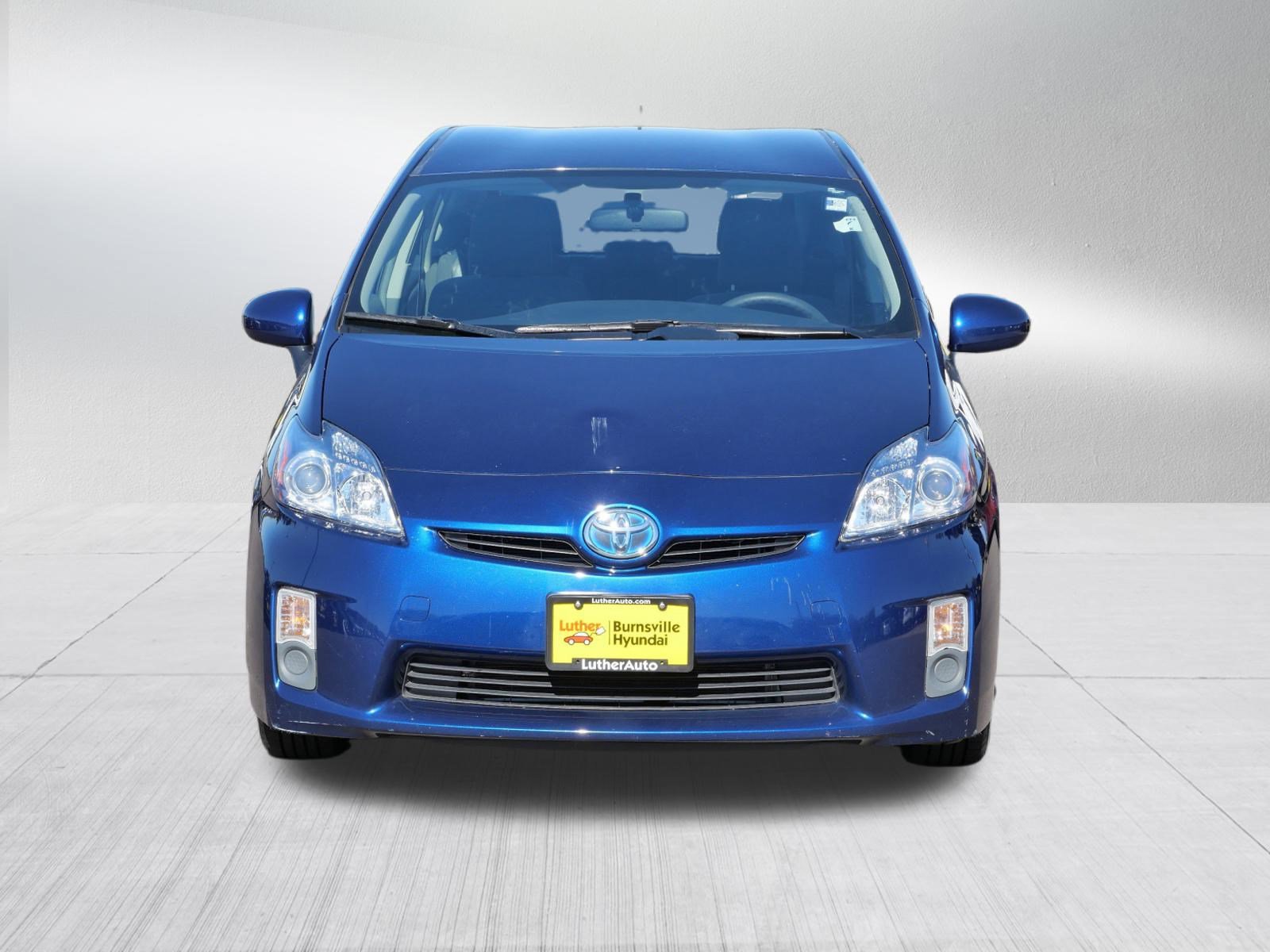 2010 Toyota Prius Two photo 2