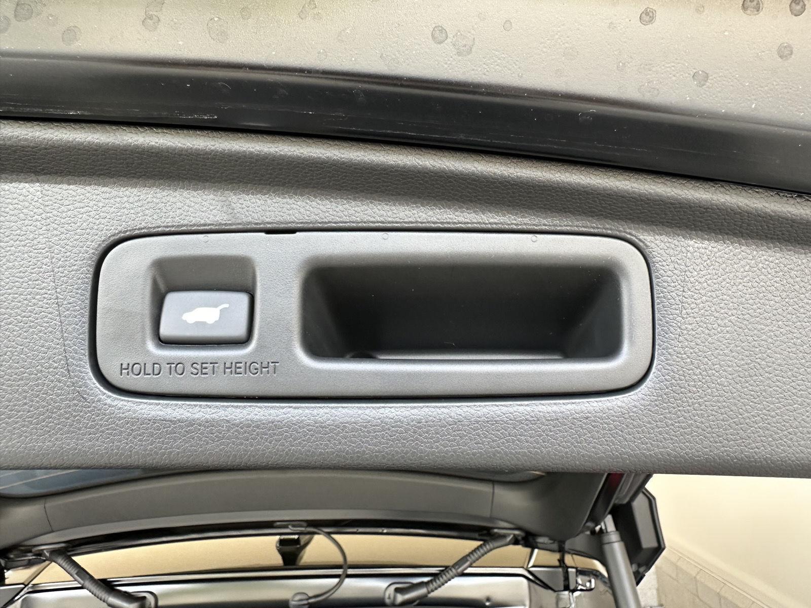 2025 Honda CR-V Hybrid Sport-L photo 17