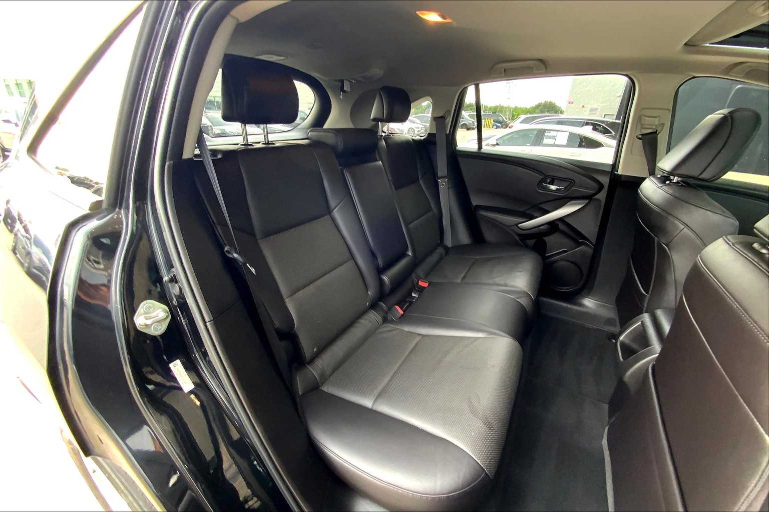 2015 Acura RDX photo 16