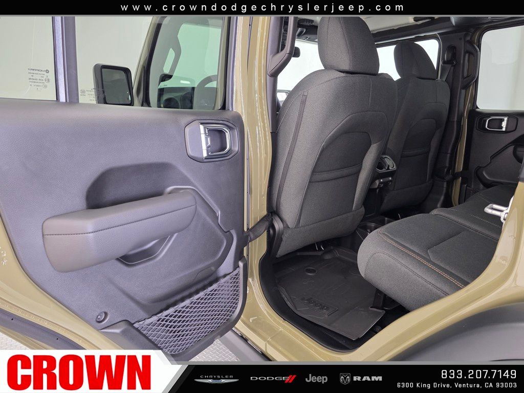 2025 Jeep Wrangler Willys photo 18