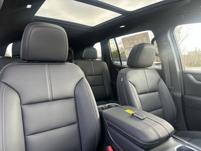 2026 Gmc Acadia Elevation photo 4