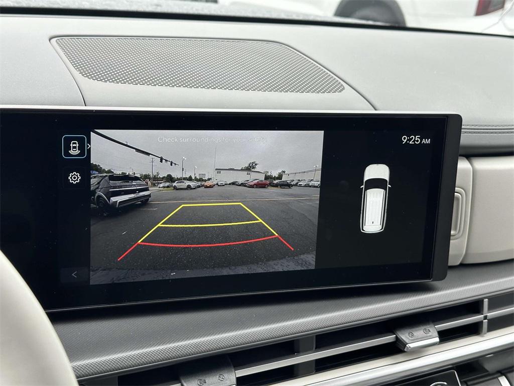 2025 Hyundai Santa Fe SEL photo 4