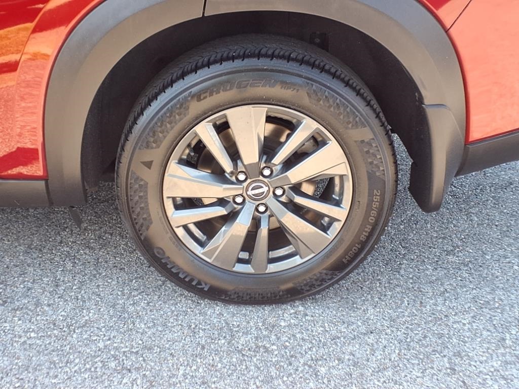 2022 Nissan Pathfinder SV photo 10