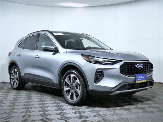 2024 Ford Escape Platinum's photo