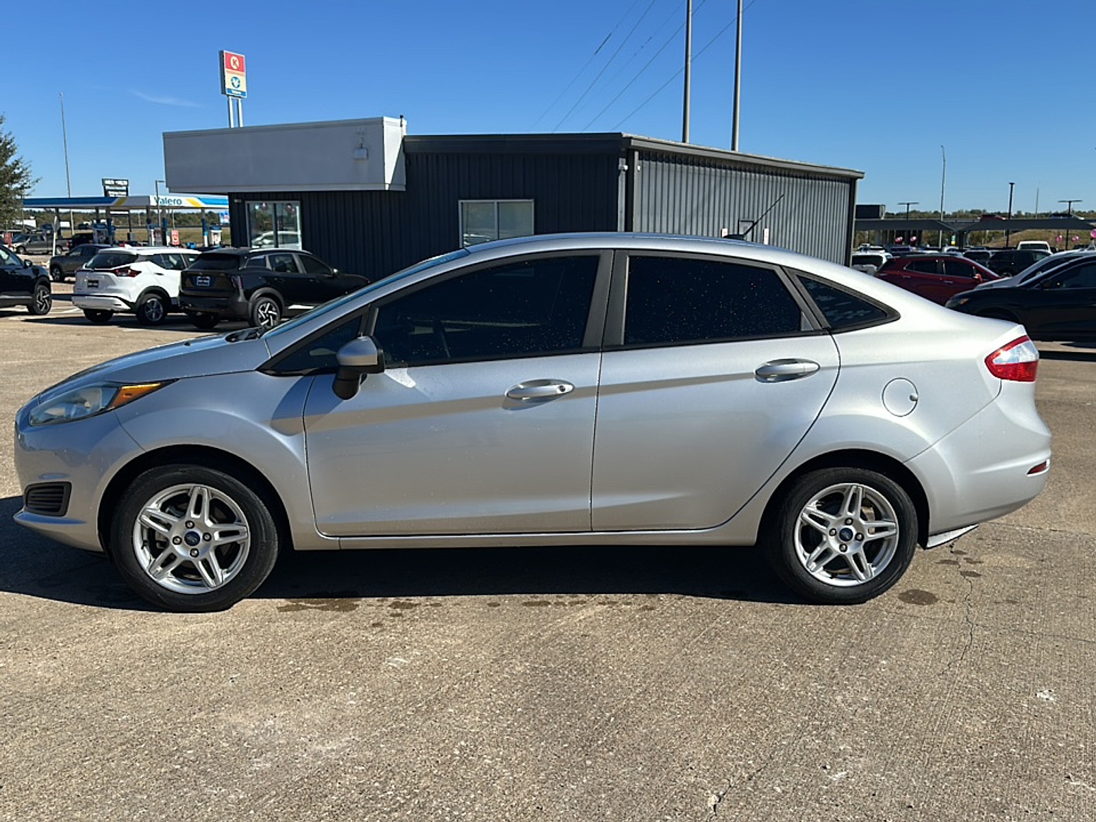 Used 2019 Ford Fiesta SE with VIN 3FADP4BJ5KM129769 for sale in Temple, TX
