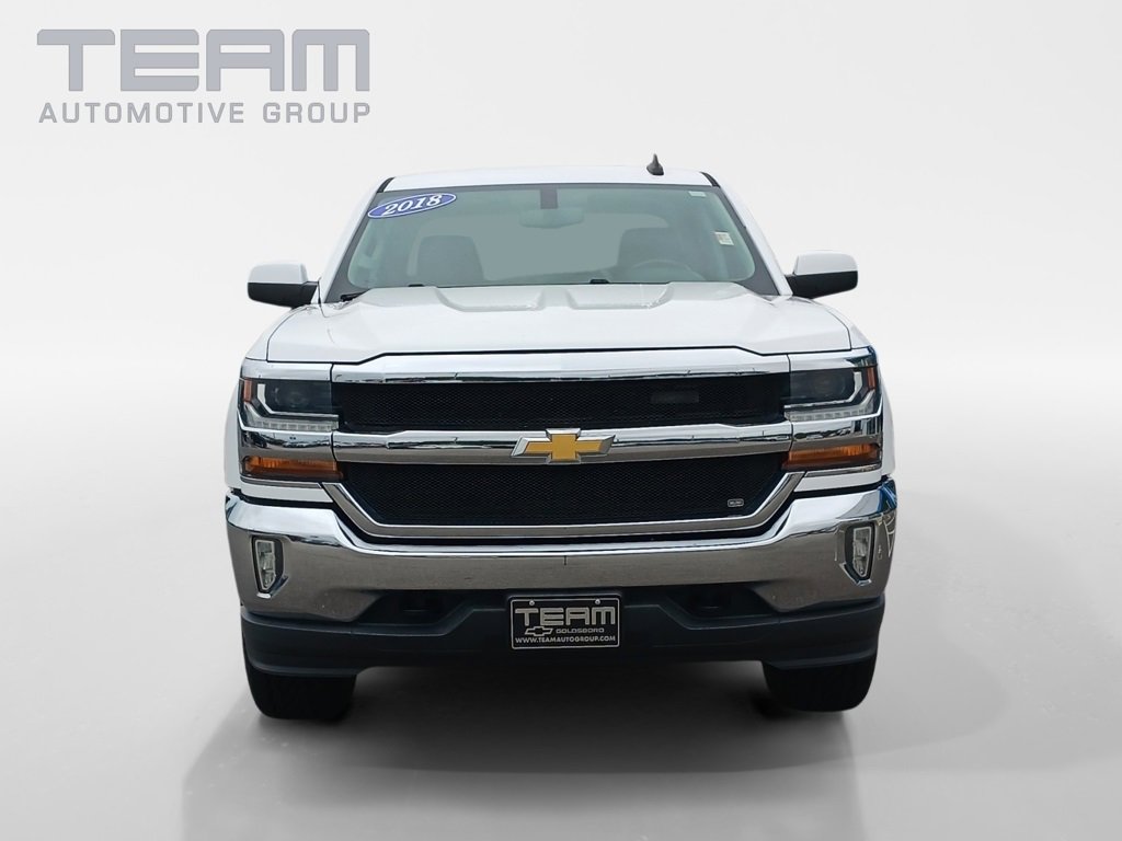 2018 Chevrolet Silverado 1500 LT photo 2