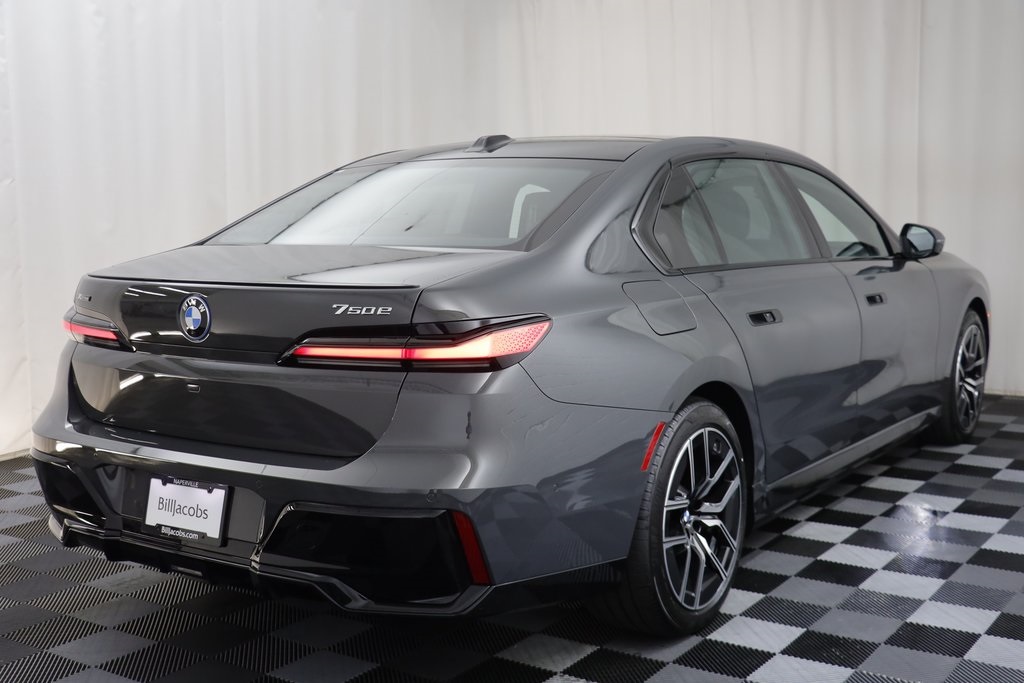 2026 Bmw 750e 750e xDrive photo 19