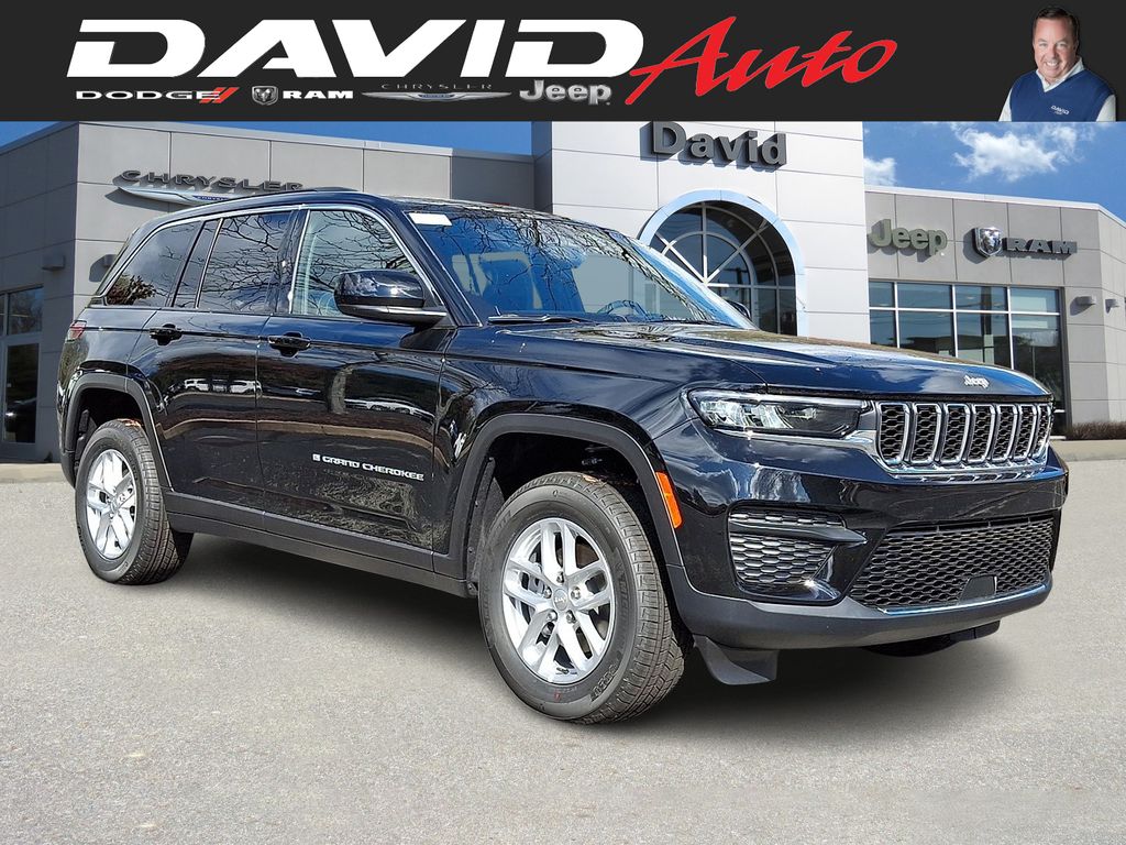 2025 Jeep Grand Cherokee Laredo's photo