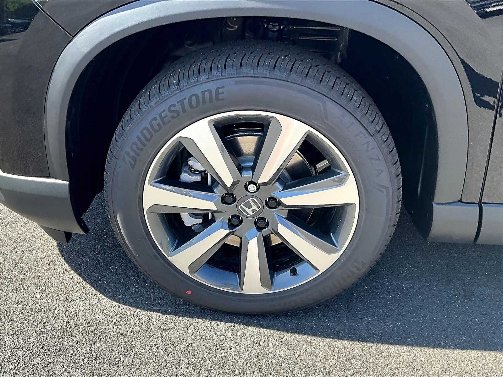 2025 Honda Pilot Elite photo 6