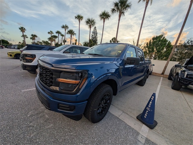2025 Ford F-150 STX photo 4