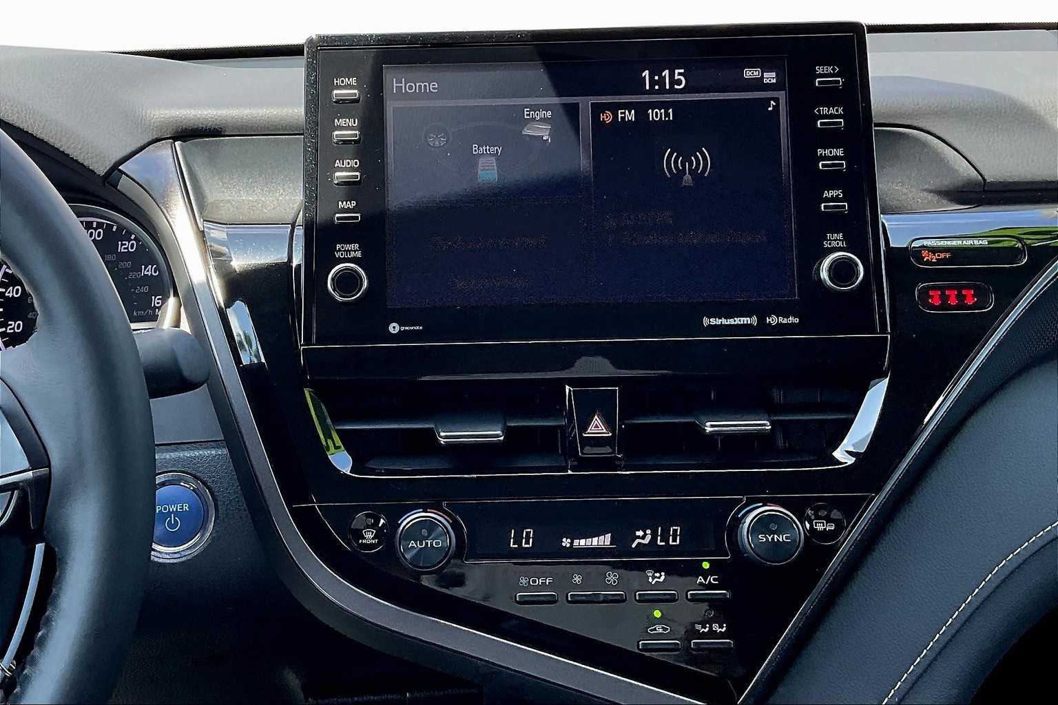 2023 Toyota Camry Hybrid XSE photo 6