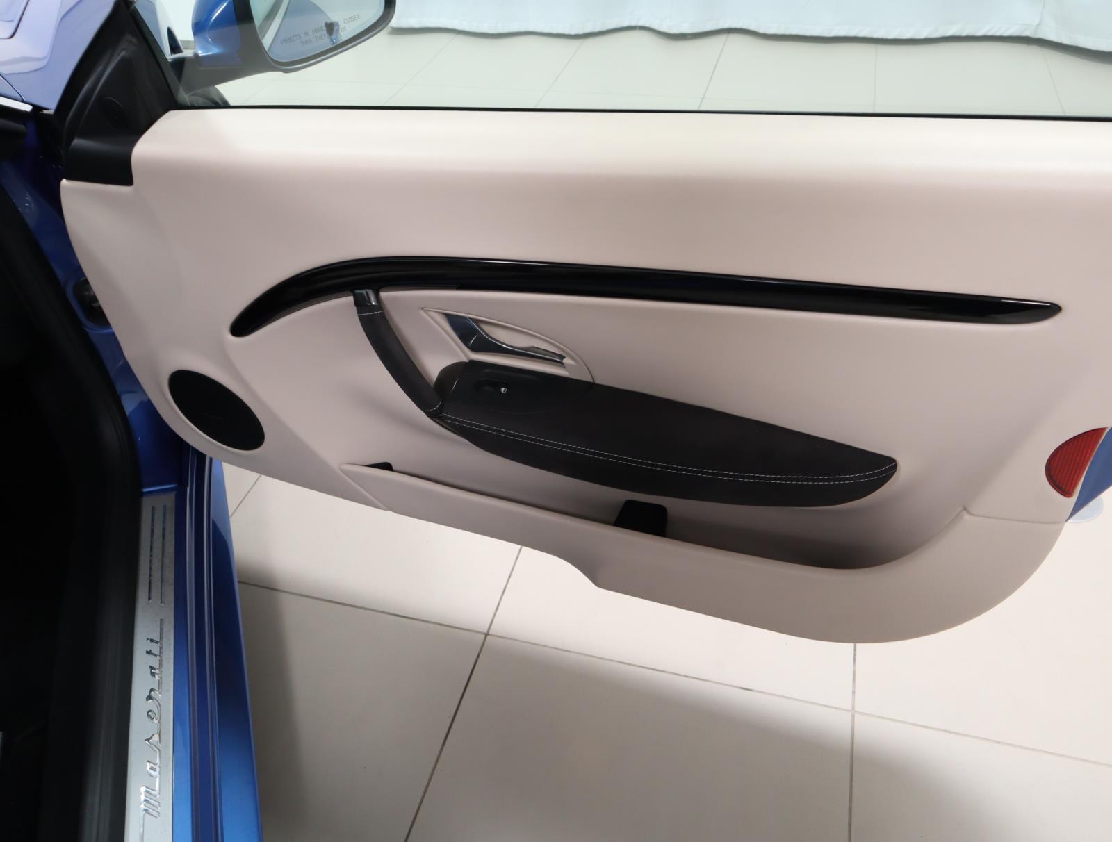 2018 Maserati Granturismo Sport photo 12