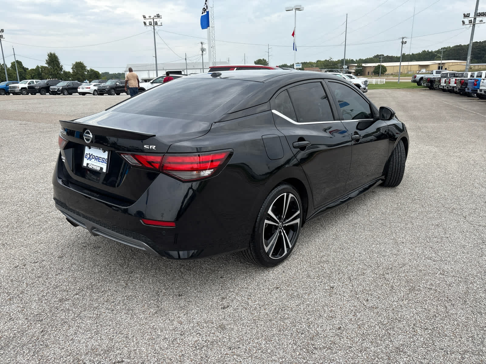 2020 Nissan Sentra SR photo 3