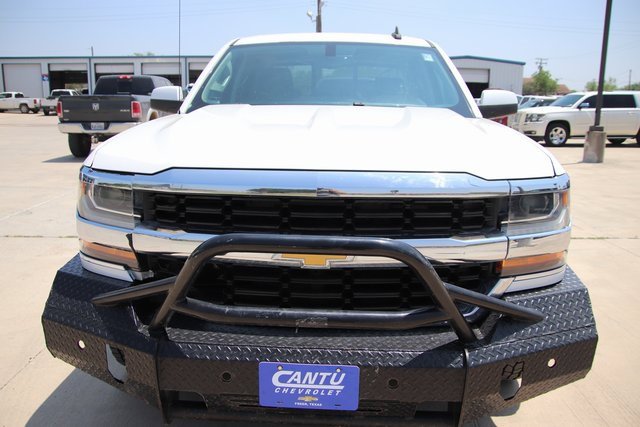 2018 Chevrolet Silverado 1500 LT photo 3