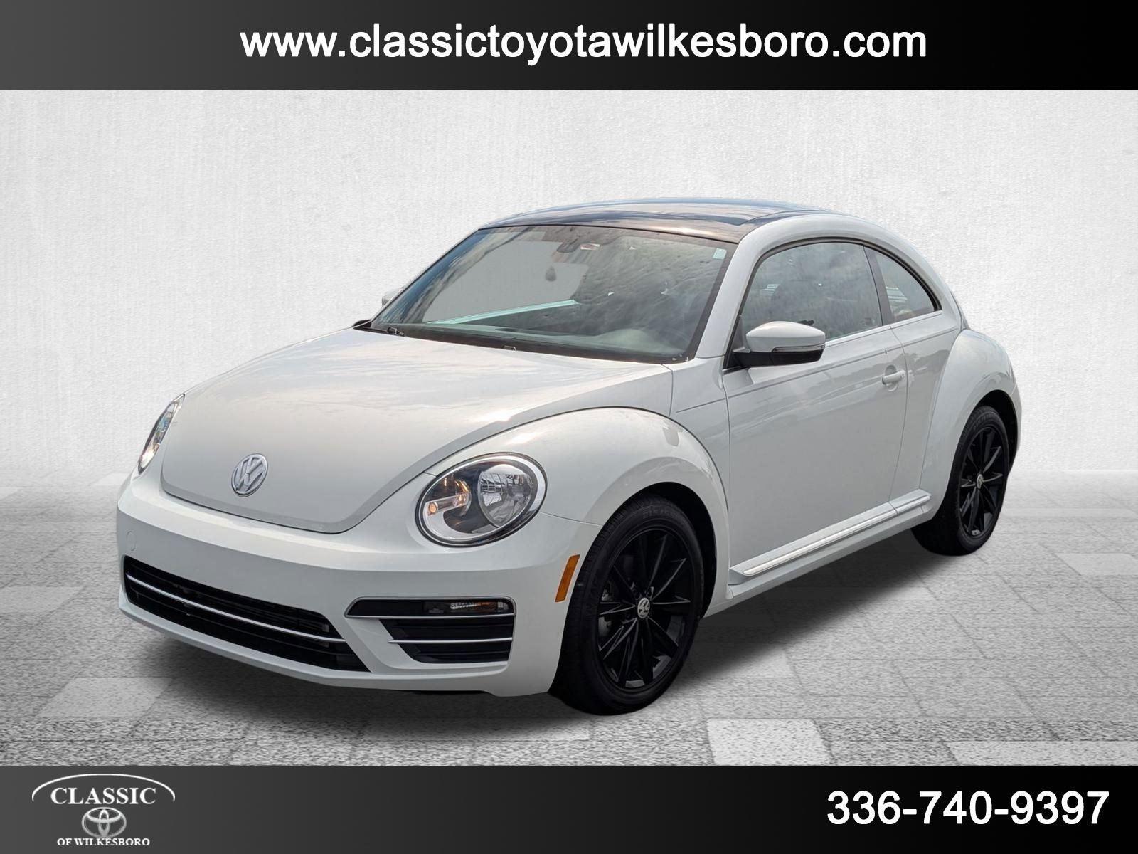 2019 Volkswagen Beetle SE's photo