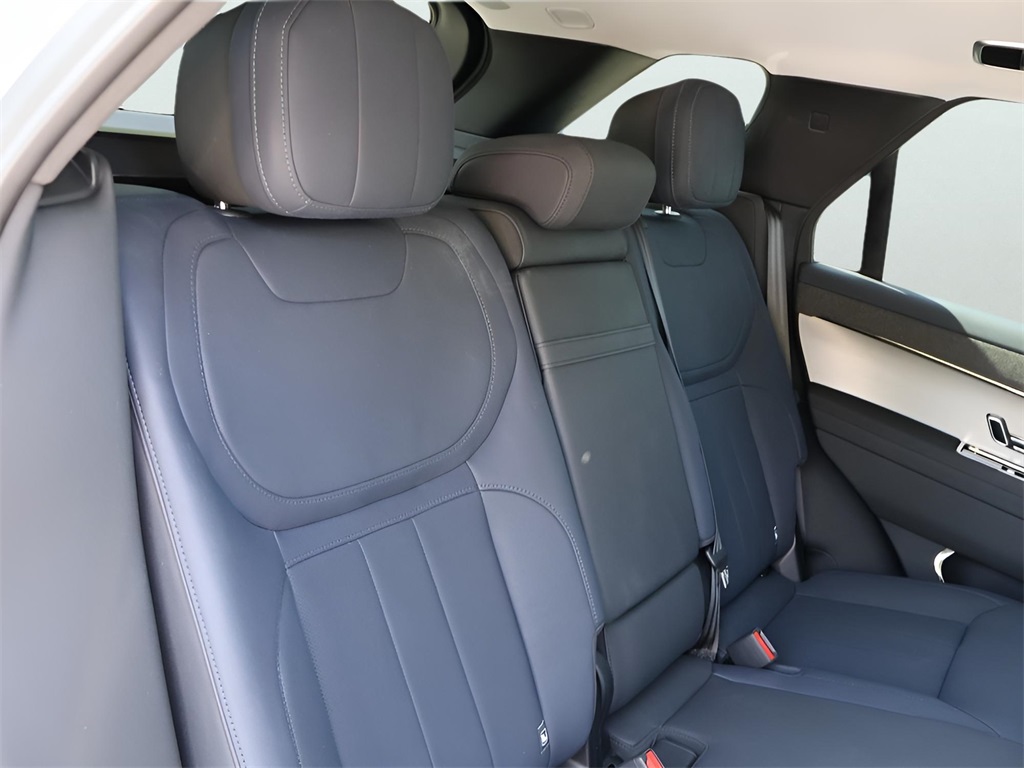 2024 Land Rover Range Rover Sport SE photo 12
