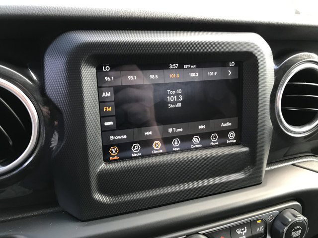 2021 Jeep Wrangler Unlimited Sahara Altitude photo 15