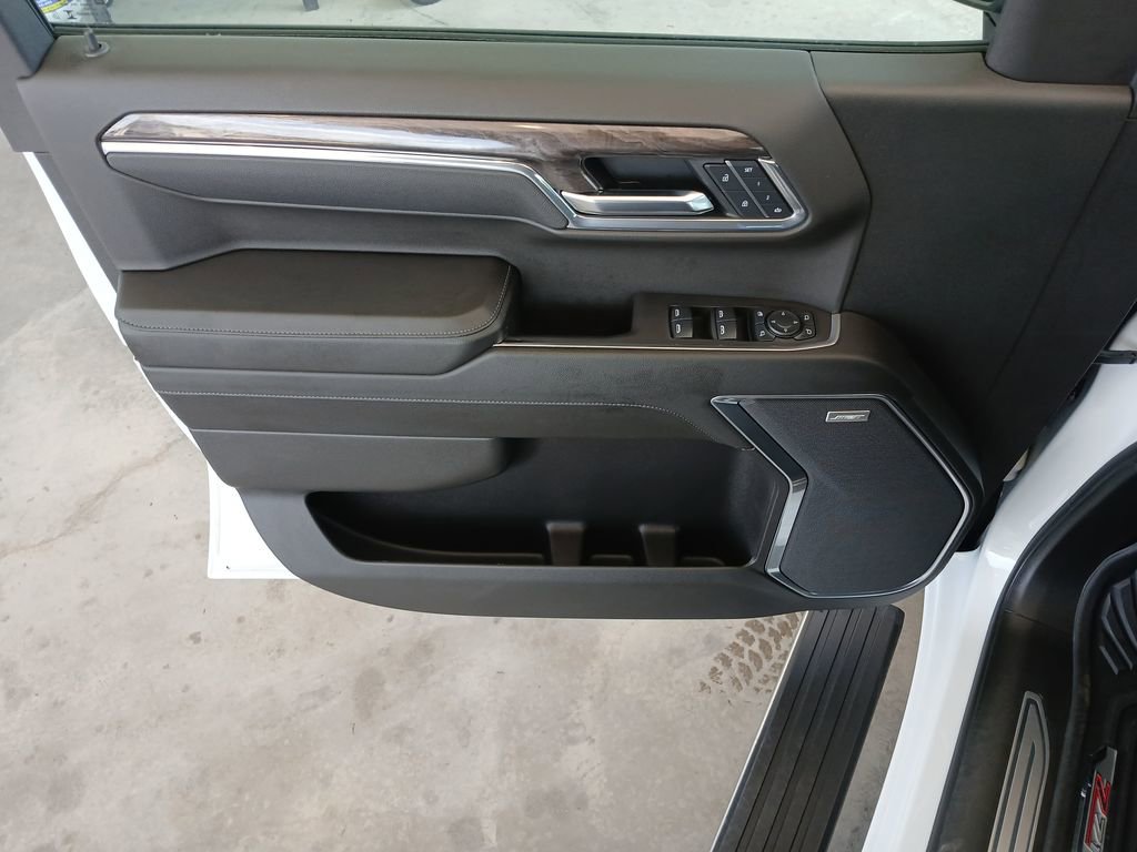 2025 Chevrolet Silverado 1500 LTZ photo 23