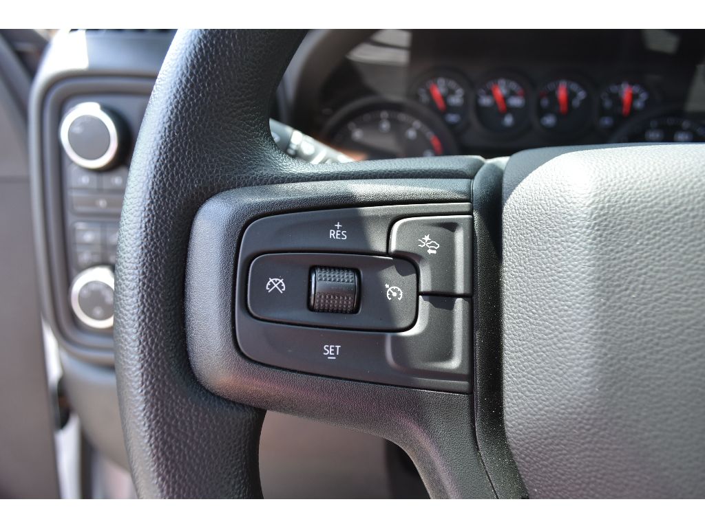 2025 Chevrolet Silverado 2500HD Custom photo 21