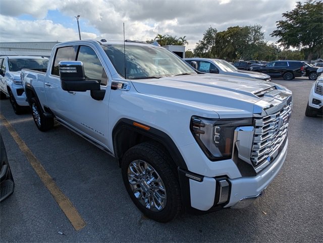 2025 Gmc Sierra 2500 HD Denali photo 2