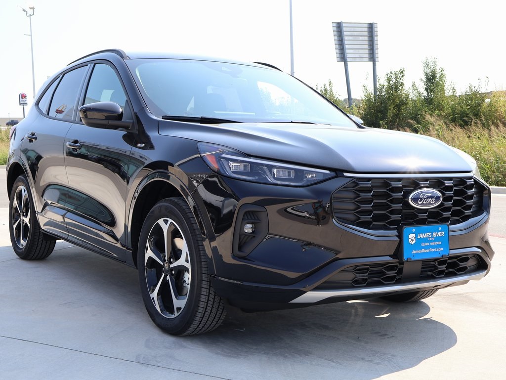 2025 Ford Escape ST-Line Elite photo 5