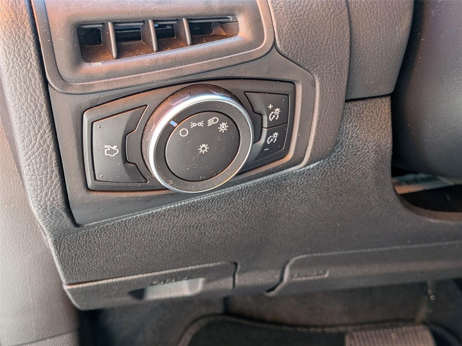 2018 Ford Focus SE photo 15